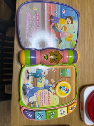 Cancionero Fisher Price, brecha y pirámide de aros