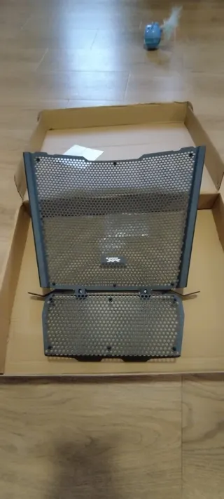 Protector Radiador BMW S1000XR Negro Aluminio