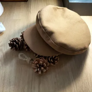 Gorra de fieltro camel. Nueva a estrenar