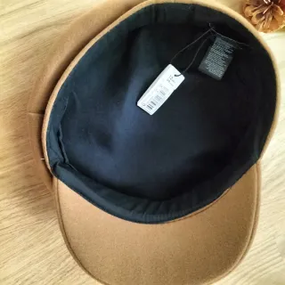 Gorra de fieltro camel. Nueva a estrenar