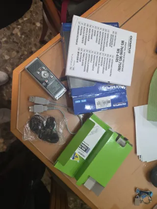 Grabadora de voz Olympus WS-750M