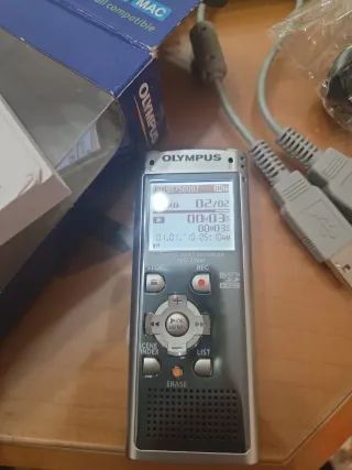 Grabadora de voz Olympus WS-750M