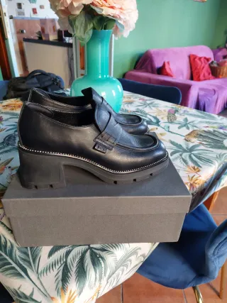 Scarpe NeroGiardini 39 pelle nera cristalli