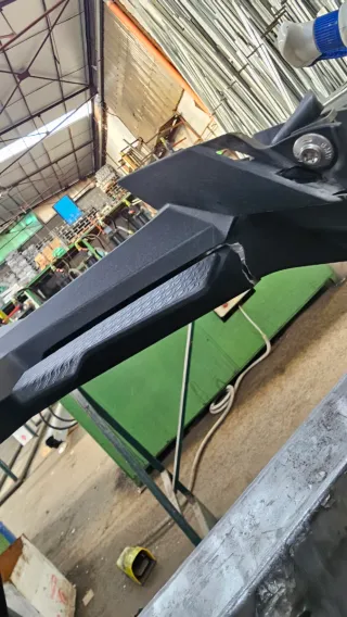 Portatarga BMW F900R F900XR danneggiato