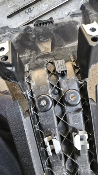 Portatarga BMW F900R F900XR danneggiato