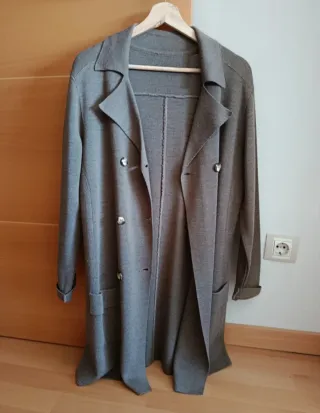 CHAQUETA TIPO GABARDINA