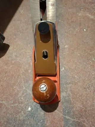 Cepillo de carpintero de madera