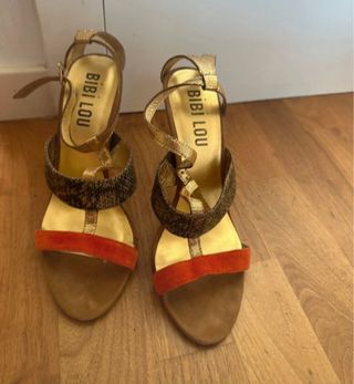 Tacones Bibi Lou Naranja y Leopardo