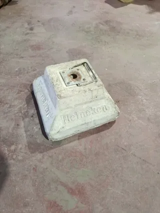 Base sombrilla Heineken cemento