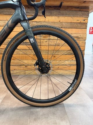 Bicicleta Gravel Trek checkpoint SLR