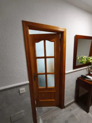 Se venden puertas de madera