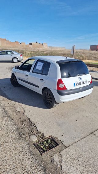 Renault Clio 2003