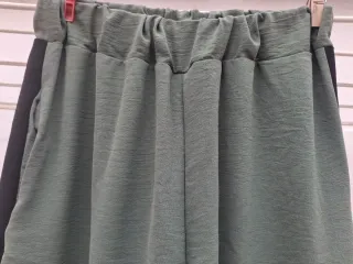 Pantalón T U . Medidas en descripción