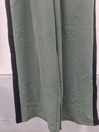 Pantalón T U . Medidas en descripción