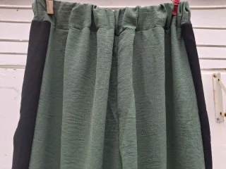 Pantalón T U . Medidas en descripción