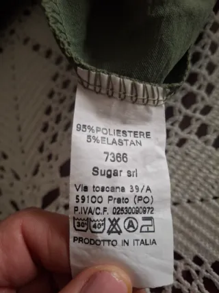 Pantalón T U . Medidas en descripción