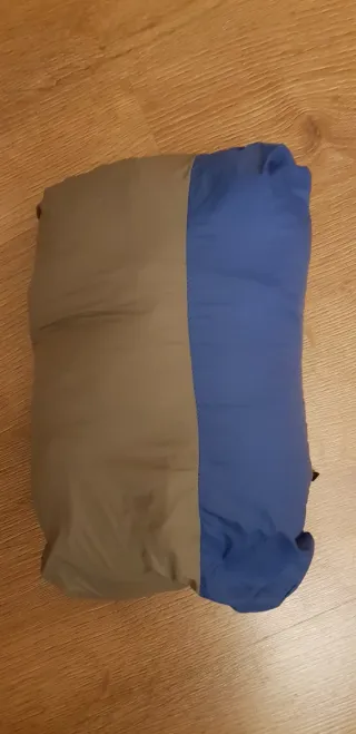 Abrigo ligero acolchado azul