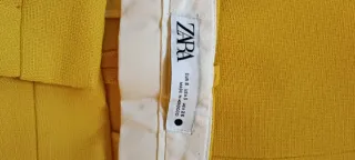 Traje, conjunto, total look amarillo Zara