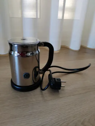 Montalatte cappuccinatore Nespresso Aeroccino