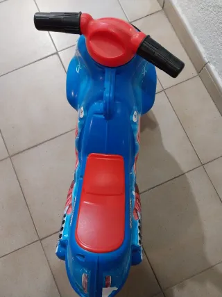 Moto de bebé Spiderman