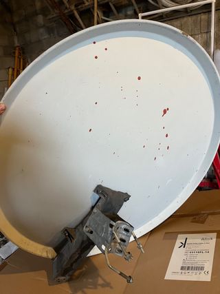 Antena parabólica satélite