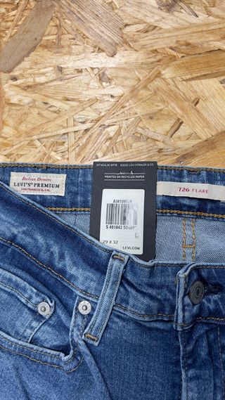 Pantalones Levi's 726 Flare Azules
