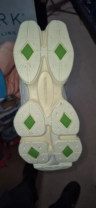 Zapatillas New Balance Beige y Verde