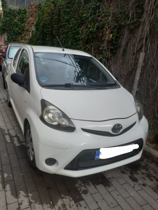 Toyota Aygo 2013 - Impecable