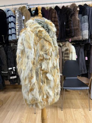 Abrigo de piel sintética