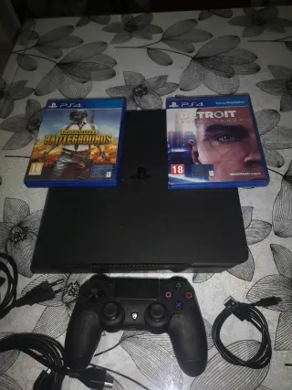 PS4 (PlayStation 4) + 2 Giochi