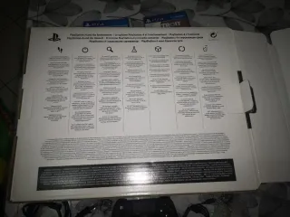 PS4 (PlayStation 4) + 2 Giochi