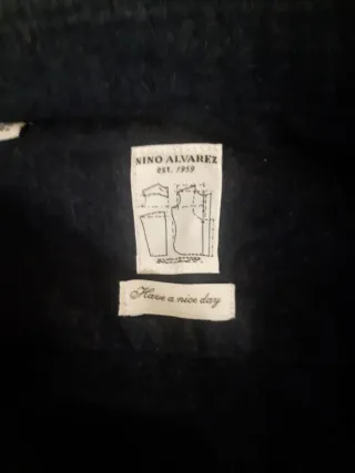 Camisa azul de manga larga