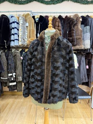 Abrigo de piel sintética