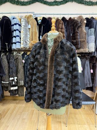 Abrigo de piel sintética