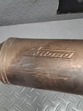 Escape LeoVince 4 Road 125