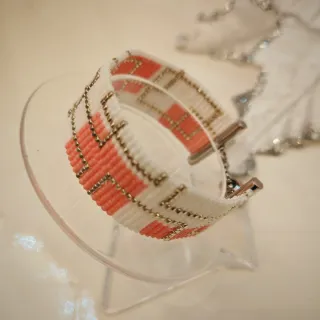 Pulsera Miyuki tejida a mano