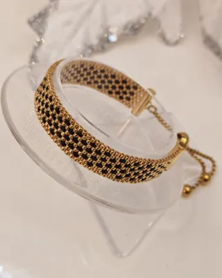 Pulsera Miyuki tejida a mano