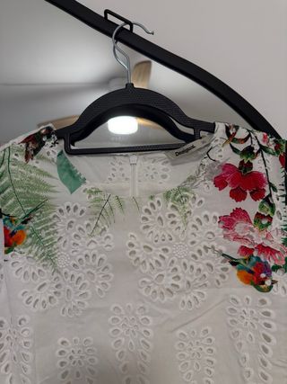 Vestido Desigual floral blanco