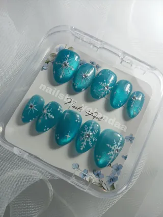Uñas Postizas Decoradas con Copos de nieve