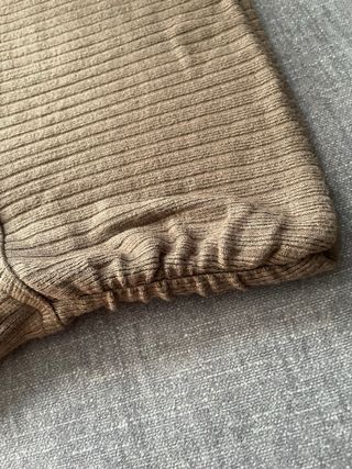 Jersey Bershka marrón escote Bardot