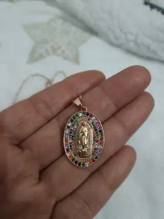 Cadena Virgen Ovalada Con circonitas