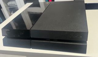 PS4 (PlayStation 4) Nera
