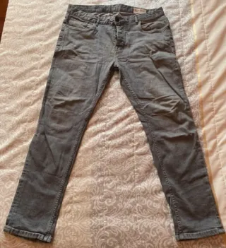 Pantalón vaquero gris Primark