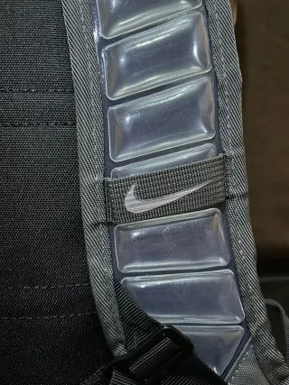 Mochila Nike Elite Gris Negra