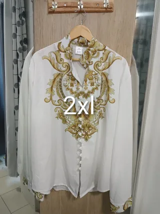 Camisa Blanca con Estampado Dorado Talla XXL