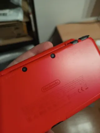 New Nintendo 2DS XL Pokeball Edition