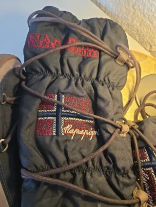 Botas Napapijri Negras y Marrones