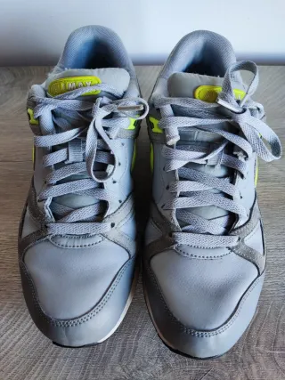 Zapatillas Nike Air Max Grises y Amarillas