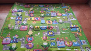 Alfombra infantil acolchada de plástico