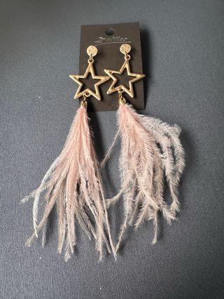 Pendientes estrella con plumas rosa y oro